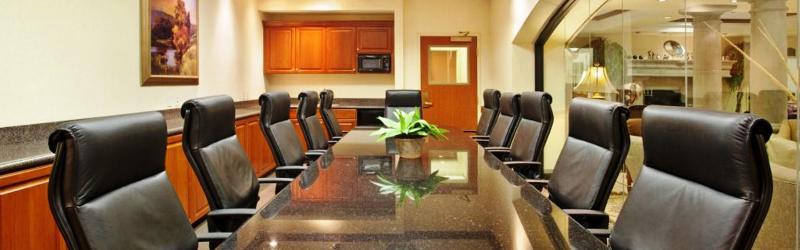 Hotel Holiday Express & Mall By Ihg 3*