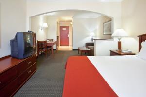 Hotel Holiday Express & Mall By Ihg 3*